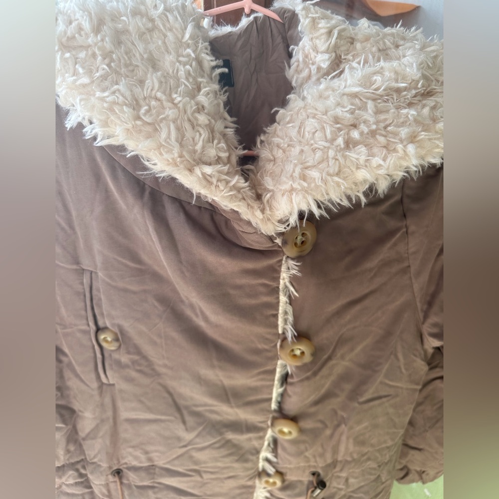 Fur coat - Picture 6 of 13